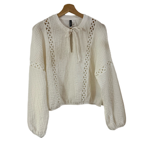 H&M Cream Textured Blouse with Lace Accents